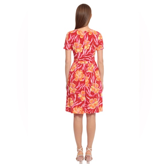 Maggy London Floral Short Sleeve Stretch Jersey Dress Women’s Size 10 NWOT - Picture 2 of 9